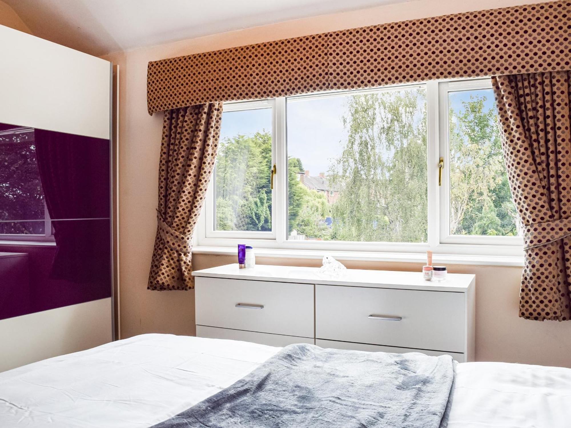 Serenity Comfort Sutton Coldfield Exterior foto